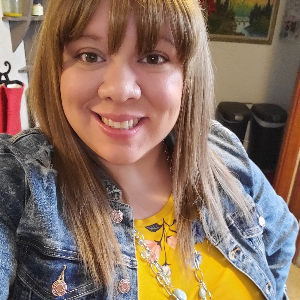 Meet your Posher, Angelica